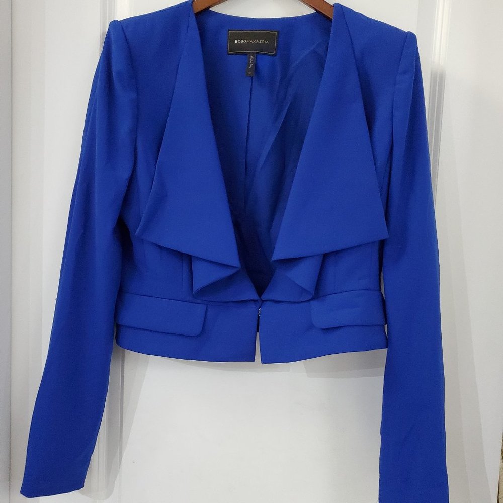 BCBG Glen cropped blazer in Royal Blue